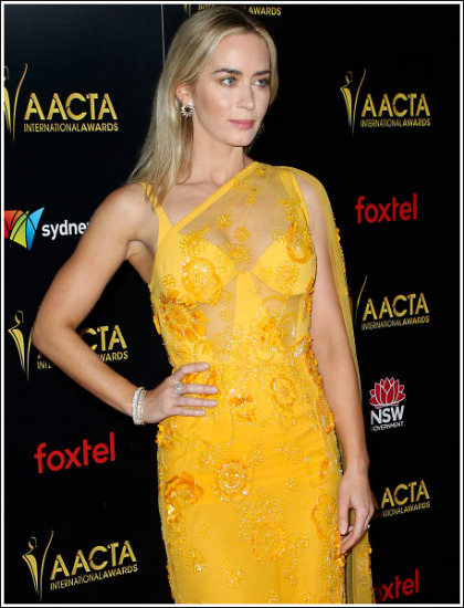 Emily Blunt Ultra Sexy And Cleavagy In A Lingerie-Like Revealing Dress Emily Blunt Ultra Sexy And Cleavagy In A Lingerie-Like Revealing Dress