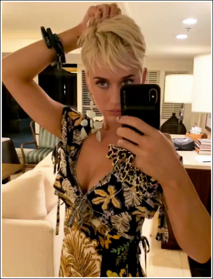 Katy Perry Selfies Her Ginormous Cleavage! Katy Perry Selfies Her Ginormous Cleavage!