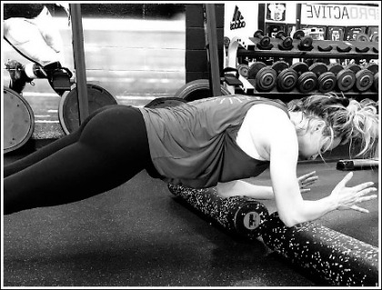 Kaley Cuoco Works Out Her Insanely Sexy/Fit Booty In Leggings' WOW! Kaley Cuoco Works Out Her Insanely Sexy/Fit Booty In Leggings' WOW!