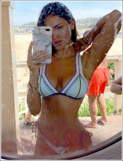 Eiza Gonzalez Selfies Her Insanely Sexy Bikini Body And Cleavage! Eiza Gonzalez Selfies Her Insanely Sexy Bikini Body And Cleavage!