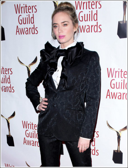 Emily Blunt Looking All Kinds Of Ridiculously Hot In A Tux Emily Blunt Looking All Kinds Of Ridiculously Hot In A Tux