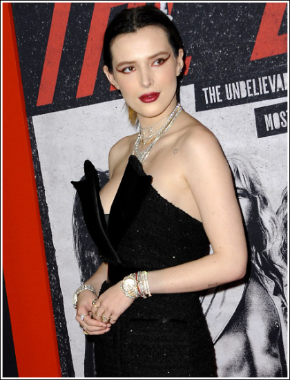 Bella Thorne Rocking Some Massive Braless Cleavage Action! Bella Thorne Rocking Some Massive Braless Cleavage Action!