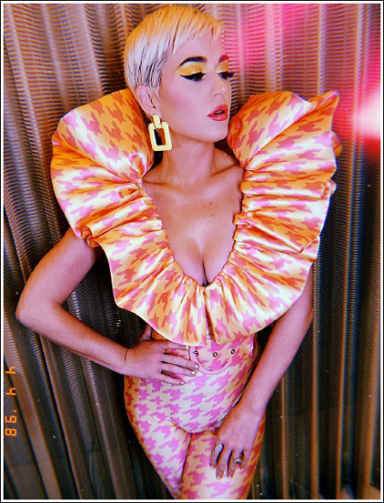Katy Perry Busts Out Her Massive Cleavage In A Kinky Costume! Katy Perry Busts Out Her Massive Cleavage In A Kinky Costume!