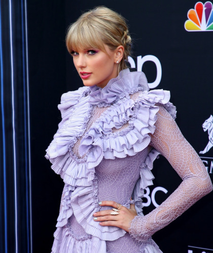 Taylor Swift's business model is dependent on Mayochella controversies & shade