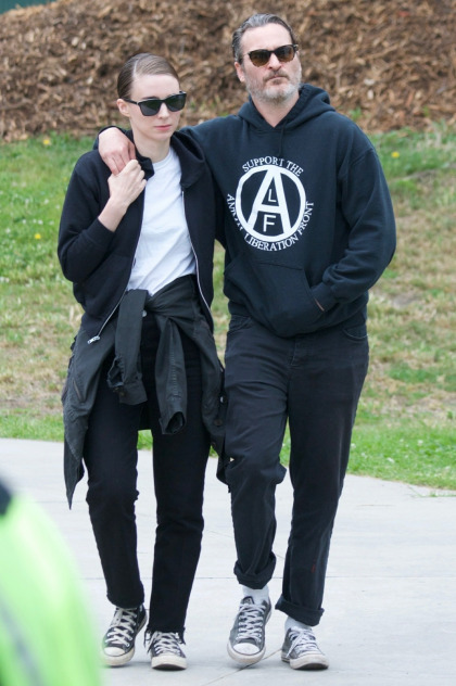 Rooney Mara & Joaquin Phoenix are engaged after more than two years of dating?