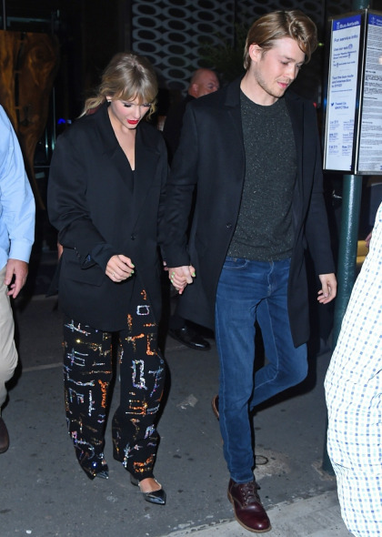 Taylor Swift flew to London to see Joe Alwyn on Thanksgiving Day