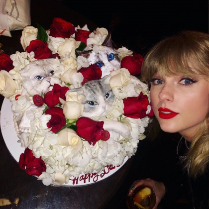 Taylor Swift threw herself a big 'thir-tay' birthday party with a Christmas theme