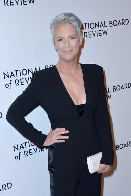 Jamie Lee Curtis says Facetime is scary and she doesn't do it