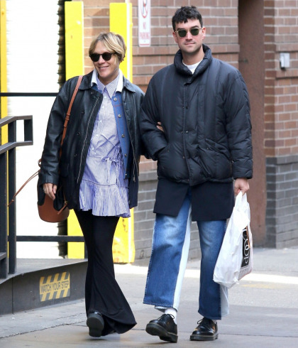 These photos of pregnant Chloe Sevigny & her man are so funny & sweet