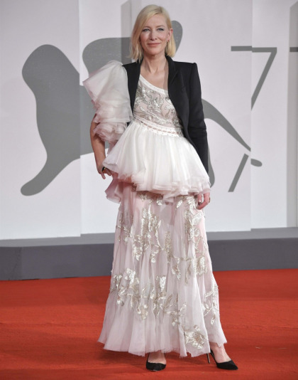 Cate Blanchett in a peplum?d McQueen in Venice: the worst look of the festival?