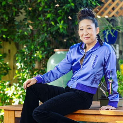 Sandra Oh's Emmys look: a customized jacket reading 'Black Lives Are Precious'