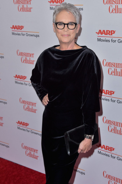 Jamie Lee Curtis officiated a wedding for a Halloween superfan with cancer