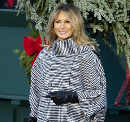 Melania Trump greets the White House Christmas tree for the last time