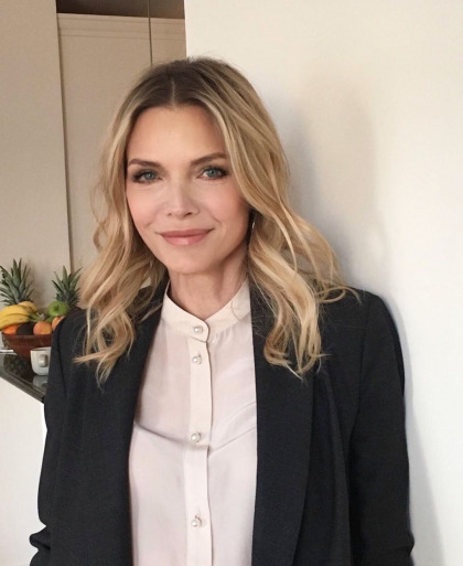 Michelle Pfeiffer on psychics: 'I?ve had a few readings that were kind of mind-blowing'