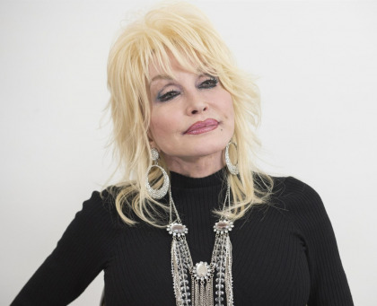 Dolly Parton doesn't want Tennessee to erect her statue or put her on a pedestal