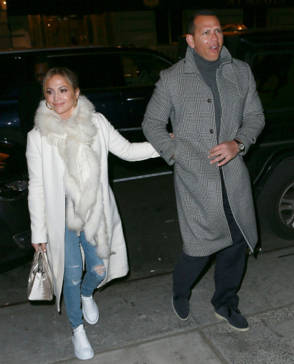 Jennifer Lopez & A-Rod 'have been having some crazy issues,' she's been 'very upset'