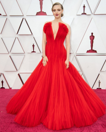 Amanda Seyfried in red Armani at the 2021 Oscars: stunning or tulle tomato?