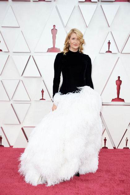 Laura Dern in Oscar de la Renta at the 2021 Oscars: one of the worst looks?