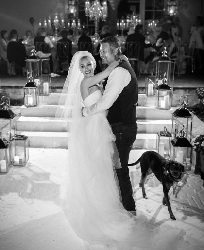 Gwen Stefani wore two custom Vera Wang gowns at her Oklahoma wedding