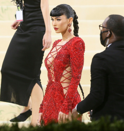 Megan Fox wore clip-in bangs & an '80s-style Dundas gown to the Met Gala
