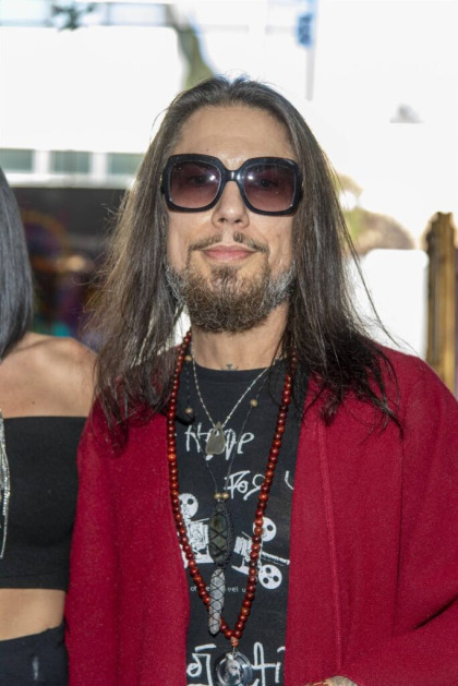 Dave Navarro has long covid: 'Will be back to my old self in' nobody knows how long'