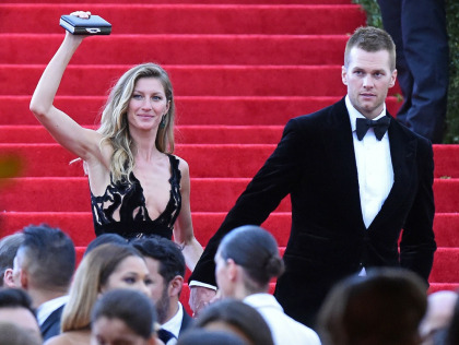Gisele Bundchen & Tom Brady have hired divorce lawyers, there's no coming back