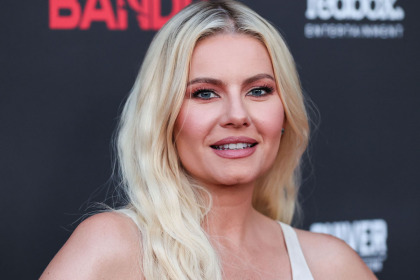 Elisha Cuthbert: I?ll see a comment 'why are you so old now?' Because I am