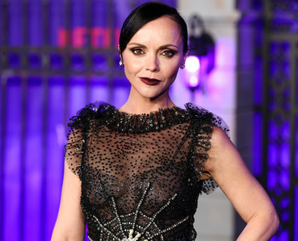 Christina Ricci sold her purse & Chanel jewelry collections to pay for her divorce