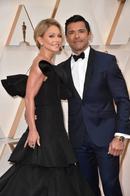 Kelly Ripa & Mark's daughter opens their bedroom door without knocking