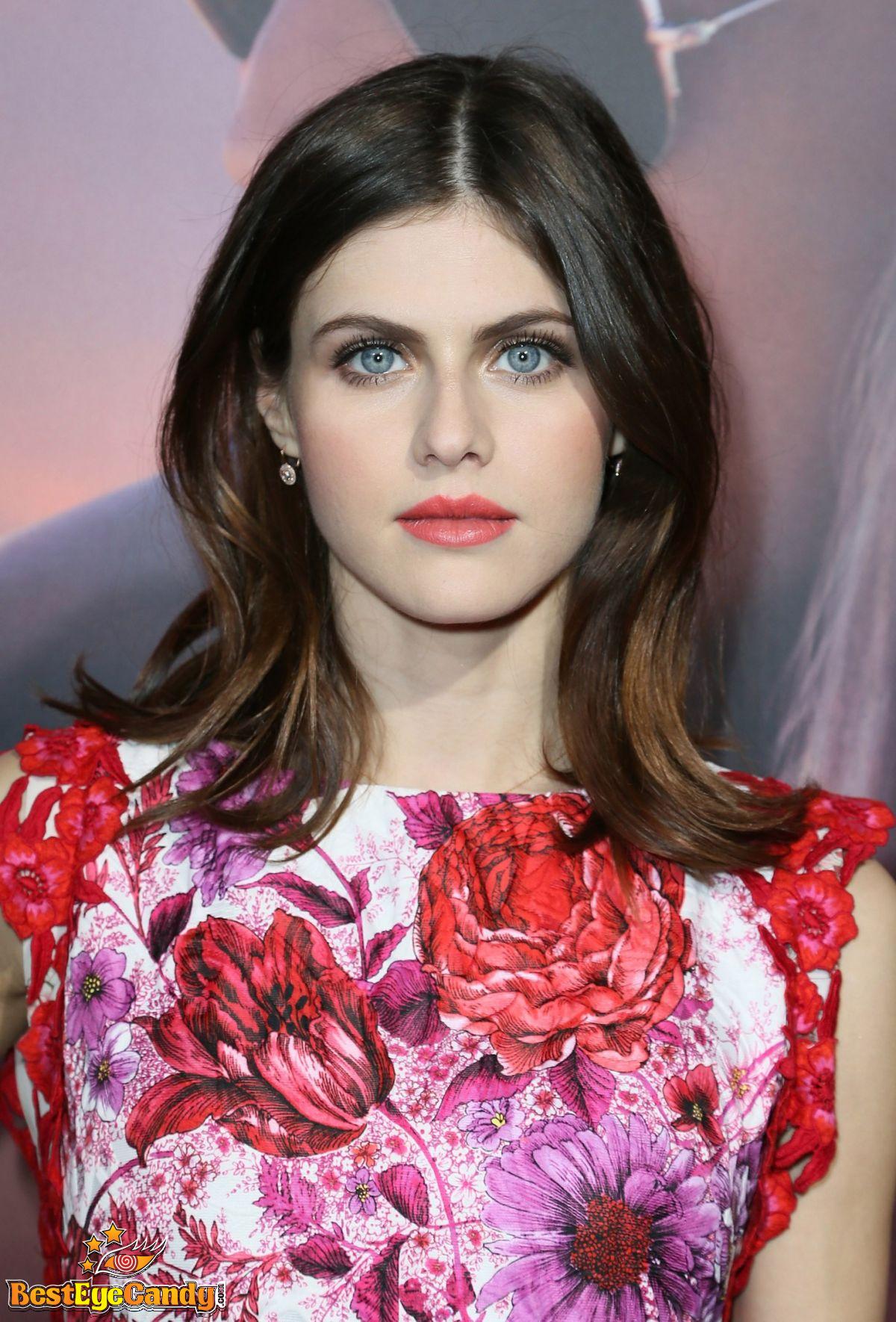Alexandra Daddario at The Choice Premiere in Hollywood 02-01-2016 ...
