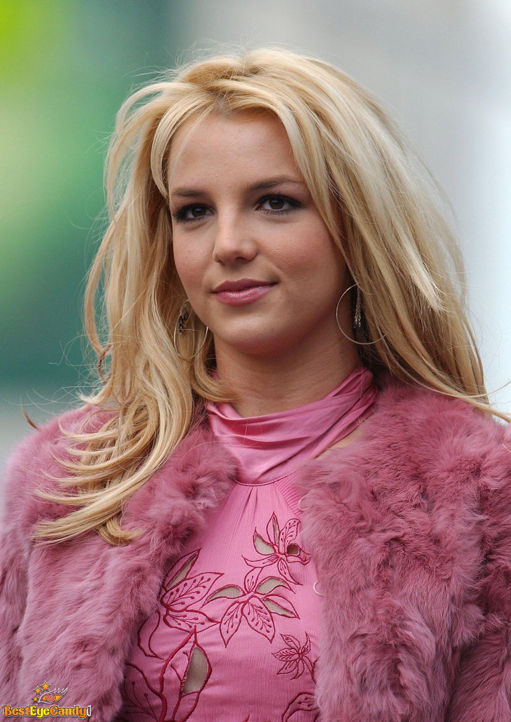 Britney Spears Photo #564332 [1700x2400] @ ...::: BestEyeCandy.com