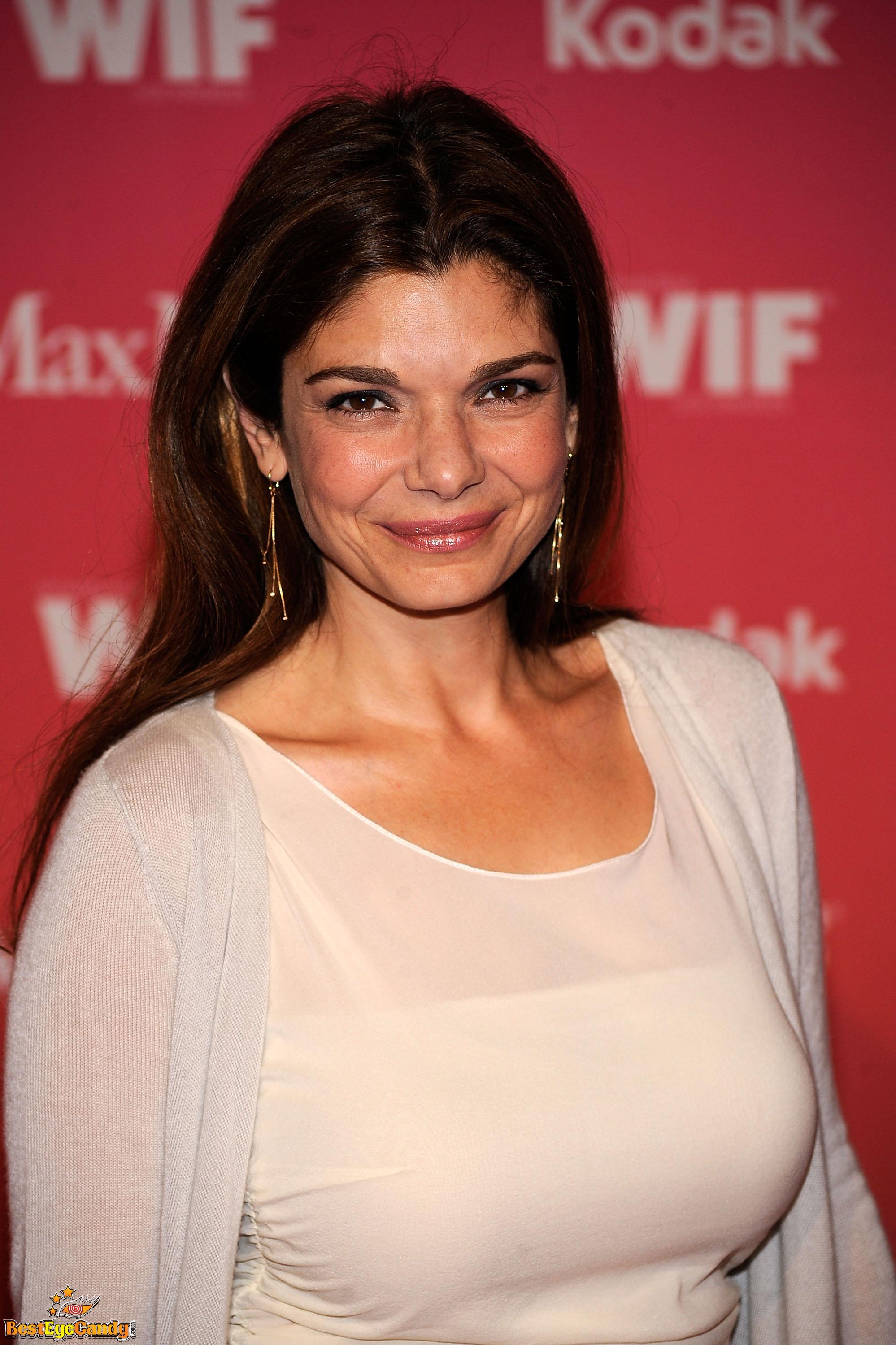 Laura san giacomo pictures